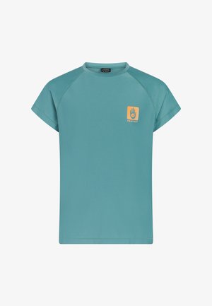 Kortemouws teal T-shirt met raglanmouwen en een klein oranje logo met een hand en het woord "Protest" op de linkerborst.