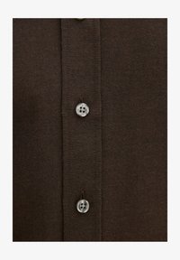 Unselected, warm brown