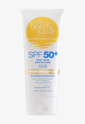 Tube de lotion quotidienne Bondi Sands SPF 50+ avec très haute protection UVA/UVB, sans parfum ajouté, résistant à l'eau, vitamine E, hydratation 72 heures, 150 ml.
