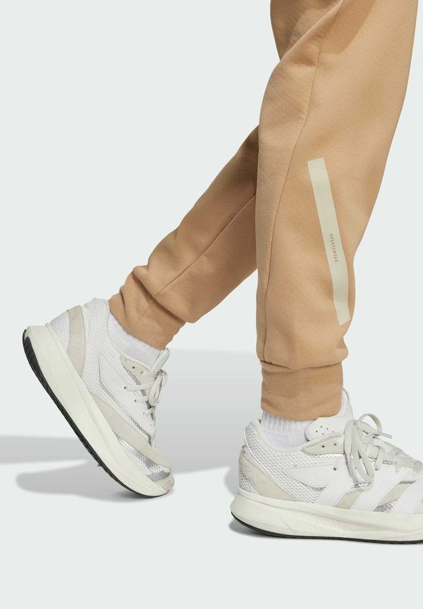 JUNIOR - Tracksuit bottoms - warm sandstone beige4