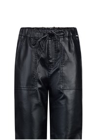 Zwarte faux leren broek met een elastische tailleband, verstelbare trekkoord en zijzakken. Glad textuur, rechte pijpen.