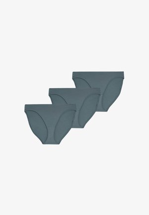 Trois paires de slip en coton gris avec une texture lisse, dotées d'une taille mi-haute et de découpes latérales courbées.