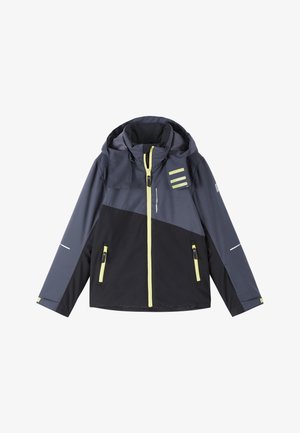 Fekete és szürke szigetelt dzseki kapucnival, sárga cipzárokkal, fényvisszaverő részletekkel és cipzáras oldalzsebekkel.