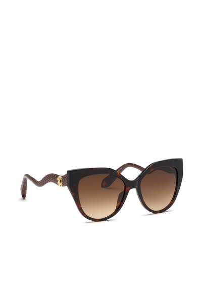 Lunettes de soleil œil-de-chat en écaille de tortue avec verres marron dégradés et branches marron tressées avec un petit détail doré près des charnières.