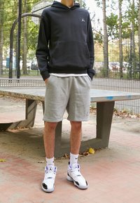 Jordan Urheilushortsit - anthracite