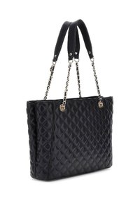 Borsa tote nera trapuntata realizzata in ecopelle, con dettagli in catena argentata e una forma strutturata. I dettagli includono un logo metallico.