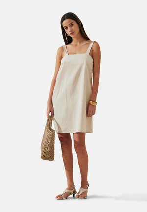 JULIE - Robe de jour - beige désert