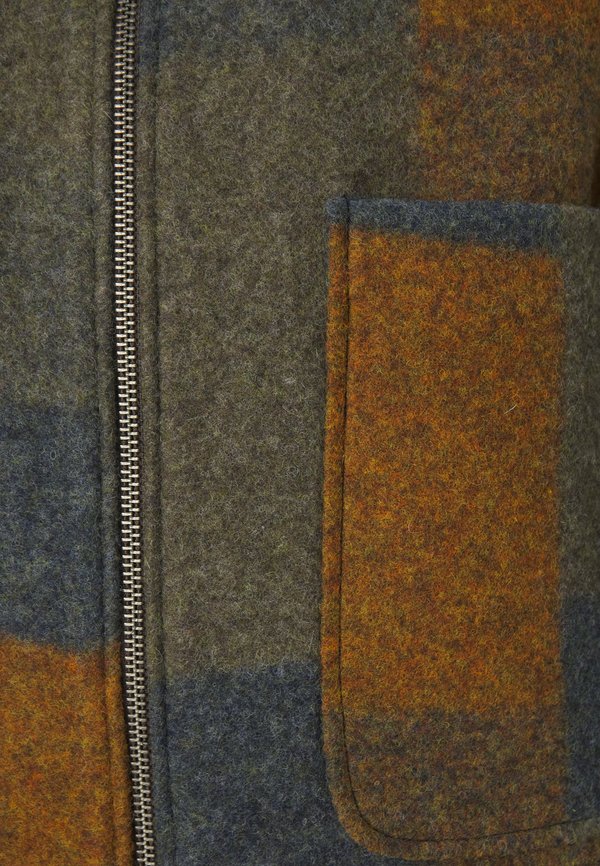 GAEL - Light jacket2