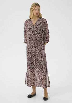 Maxikleid in Burgunderrot mit einem Blumenmuster, ausgestattet mit einem V-Ausschnitt, Dreiviertelärmeln und seitlichen Schlitzen. Durchscheinender, leichter Stoff.