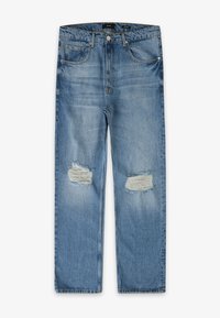 Světle modré džíny s volným střihem, které mají dvě velké distressed náplasti na kolenou a klasický pětikapsový design.