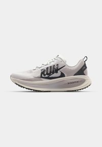 Nike Performance VOMERO 18 RUN - Road running shoes - summit white/black/college grey/vast grey/sequoia/sail