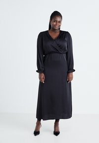 Vero Moda Curve VMCMARY ANKEL DRESS - Maxi šaty - black