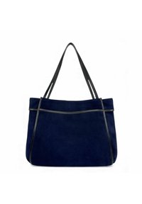 Sac fourre-tout en daim bleu marine avec des accents en cuir noir et des doubles anses. Texture lisse, design spacieux et esthétique minimaliste avec une base plate.