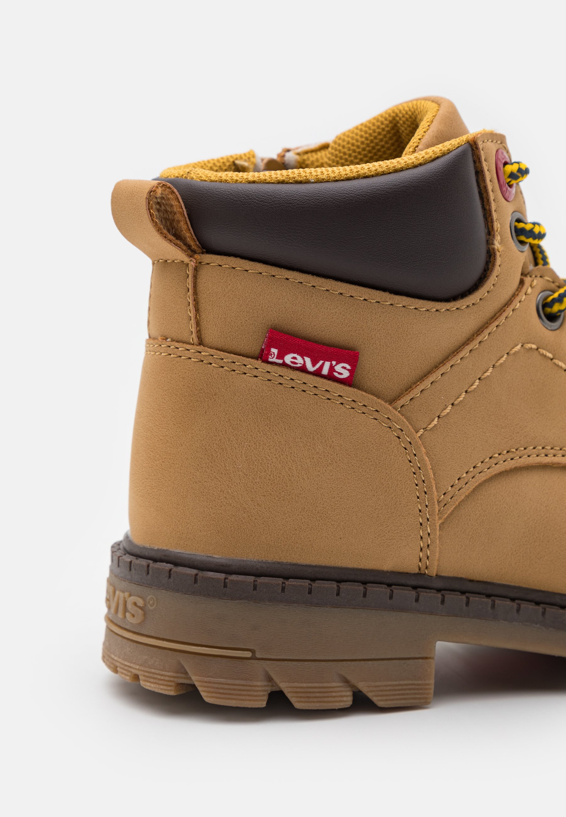 BOTAS PARA HOMBRE Levis® JAX PLUS MARRÓN