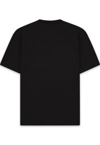 Svart t-skjorte med korte ermer og rund hals. Laget av glatt stoff, med ensfarget design uten grafikk eller mønstre.