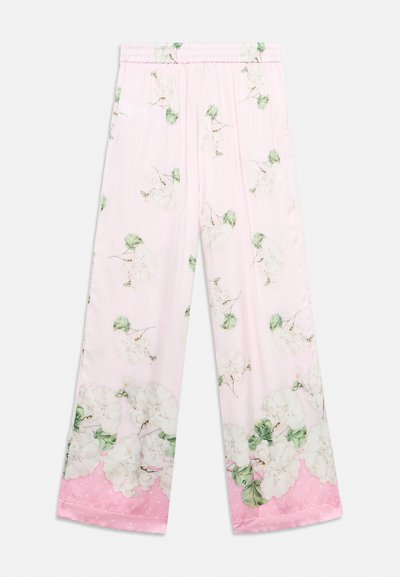 Ροζ ανοιχτόχρωμο παντελόνι με φαρδιά μπατζάκια, λευκό λουλουδάτο μοτίβο και πράσινα φύλλα, με ελαστική μέση και μικρές πουά λεπτομέρειες στο τελείωμα.