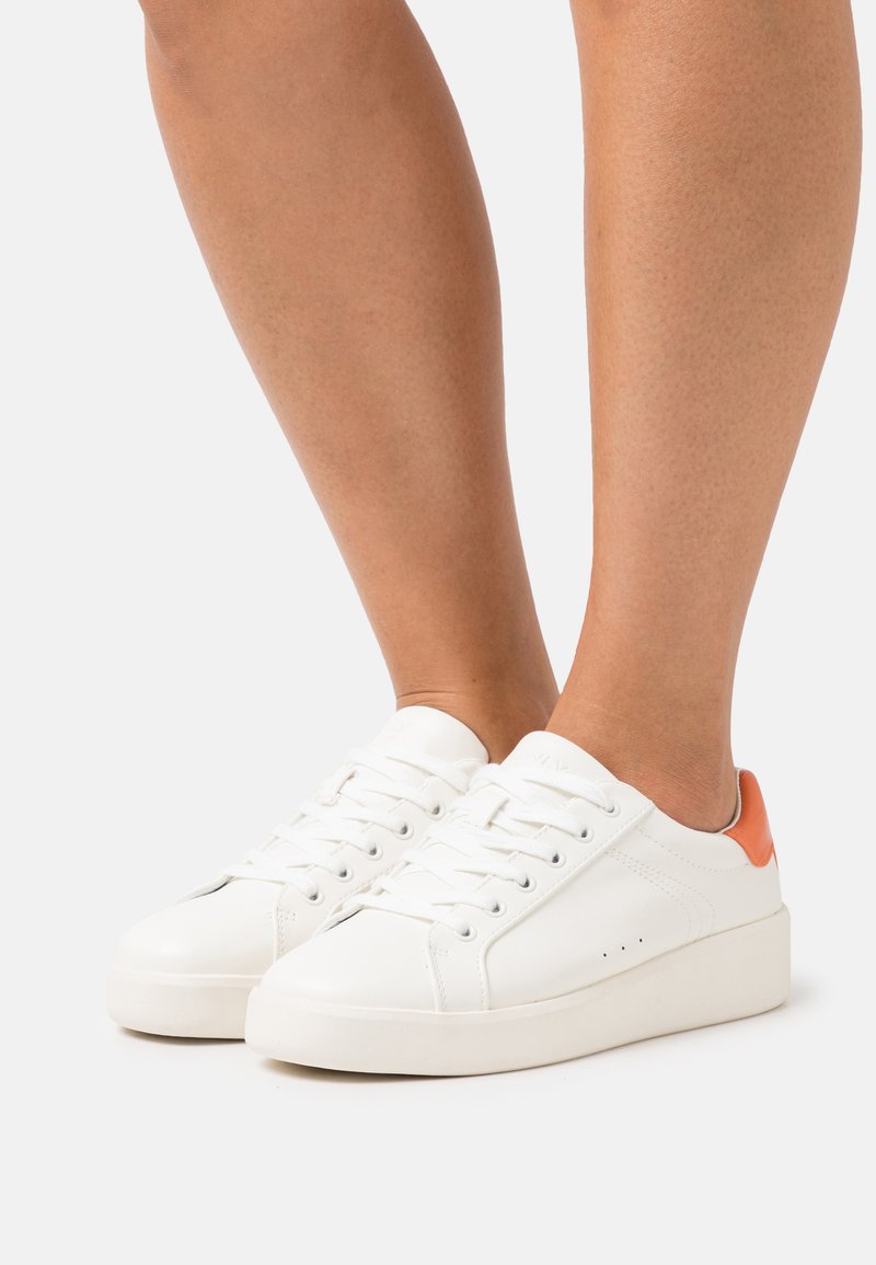 ONLY SHOES ONLSOUL - Sapatilhas - white/orange
