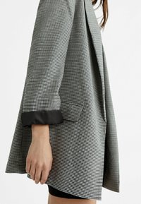 Stradivarius Pitkä takki - grey