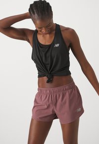 New Balance SHORT - Short de sport - licorice