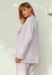 Next Blejzr - lilac purple