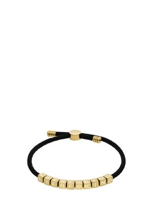 Schwarzes geflochtenes Armband mit goldfarbenen Metallbuchstaben, die "LIEBESKIND" buchstabieren, und einem goldfarbenen Verschluss mit dekorativen Akzenten.