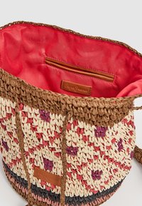 Pepe Jeans Axelremsväska - brown