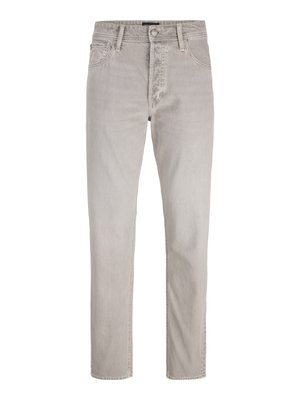 Világosszürke, karcsúsított farmer nadrág első gombbal és cipzárral, öt zsebbel és övbújtatóval, fehér háttéren laposan elhelyezve.