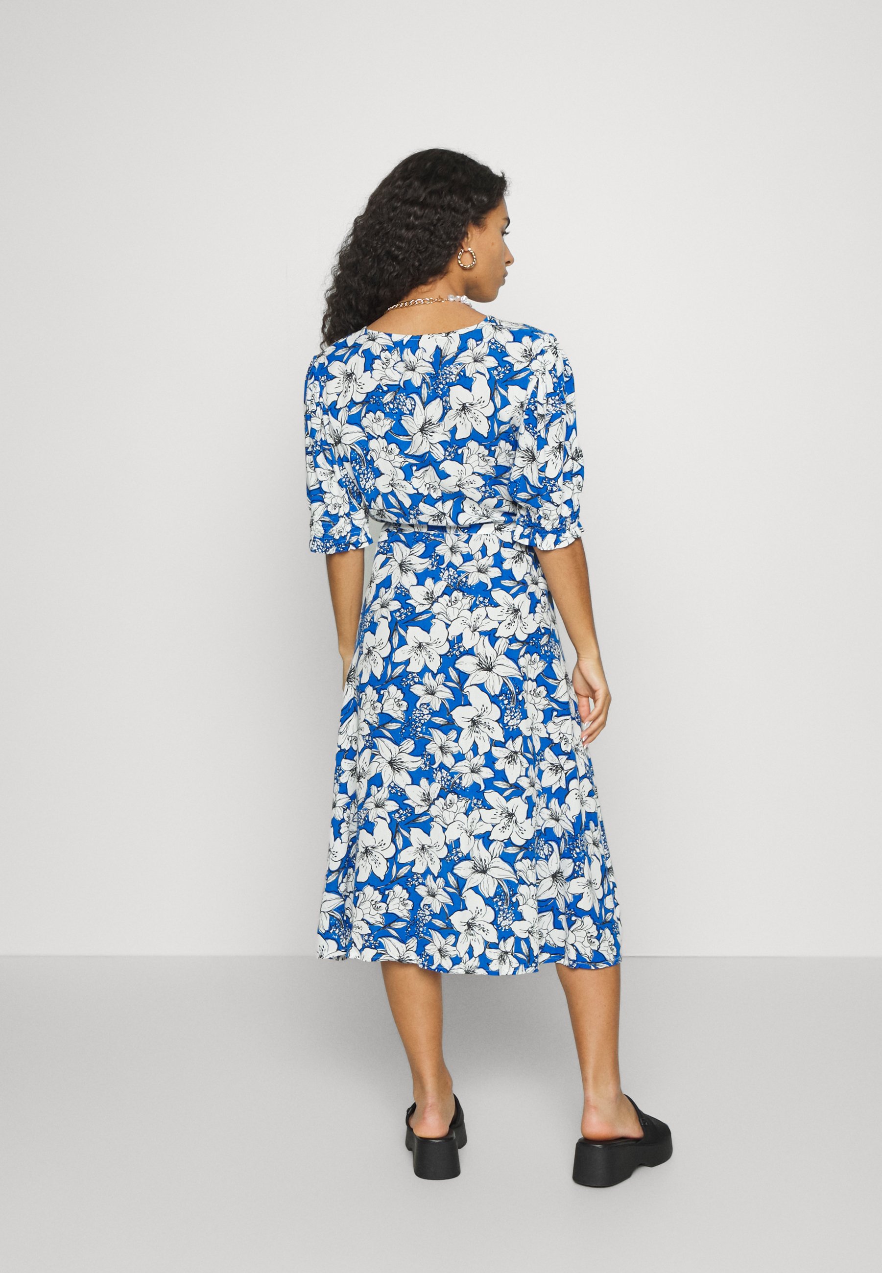 V NECK BELT DRESS - Shirt dress 