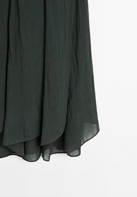 Thumbnail Image 9