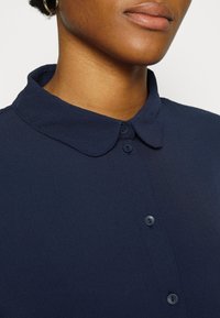 JDY JDYBROOKE LS NOOS - Blusa com botões - black iris