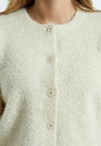 Desires KAYLEE GRS BOUCLE - Strickjacke - fog sand