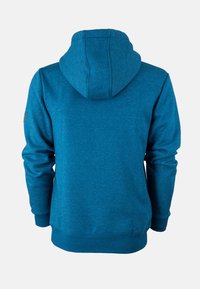 Felpa blu realizzata in tessuto morbido e testurizzato, con un ampio cappuccio, maniche lunghe, polsini a coste e una visibile toppa del logo sul braccio.