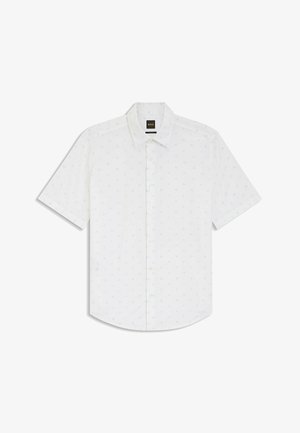Wit overhemd met korte mouwen en knopen, met een subtiel patroon van kleine lichtblauwe en grijze vormen, en een puntkraag.