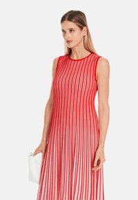 Marc Cain Strickkleid - flame red