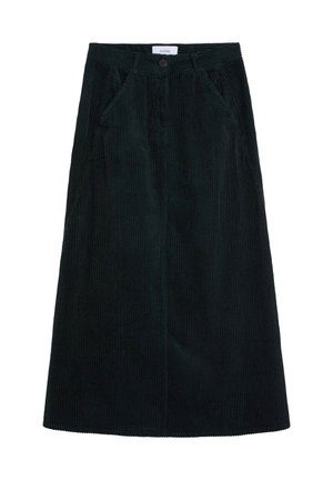 Falda midi de pana verde oscuro con cintura alta, bolsillos frontales y cierre de botones. La tela tiene una textura estriada.