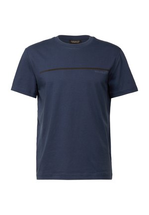 T-shirt en coton bleu marine avec un col rond, des manches courtes, et une bande horizontale noire comportant du texte sur la poitrine.