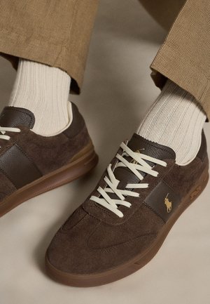 Polo Ralph Lauren HERITAGE AERA SUEDE SNEAKER - Sneakers basse - chocolate brown