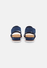 Skechers DESERT KISS - Sandály na klínu - navy