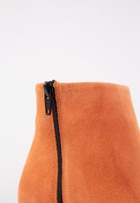 Vero Moda Boots à talons - tan