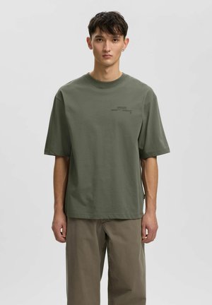 LOOSE FIT - T-shirt imprimé - castor gray