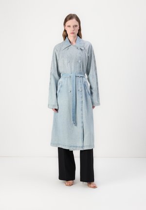 Trenchcoat - light blue denim