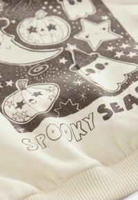 Next HALLOWEEN CREW REGULAR FIT - Bluză de molton - white