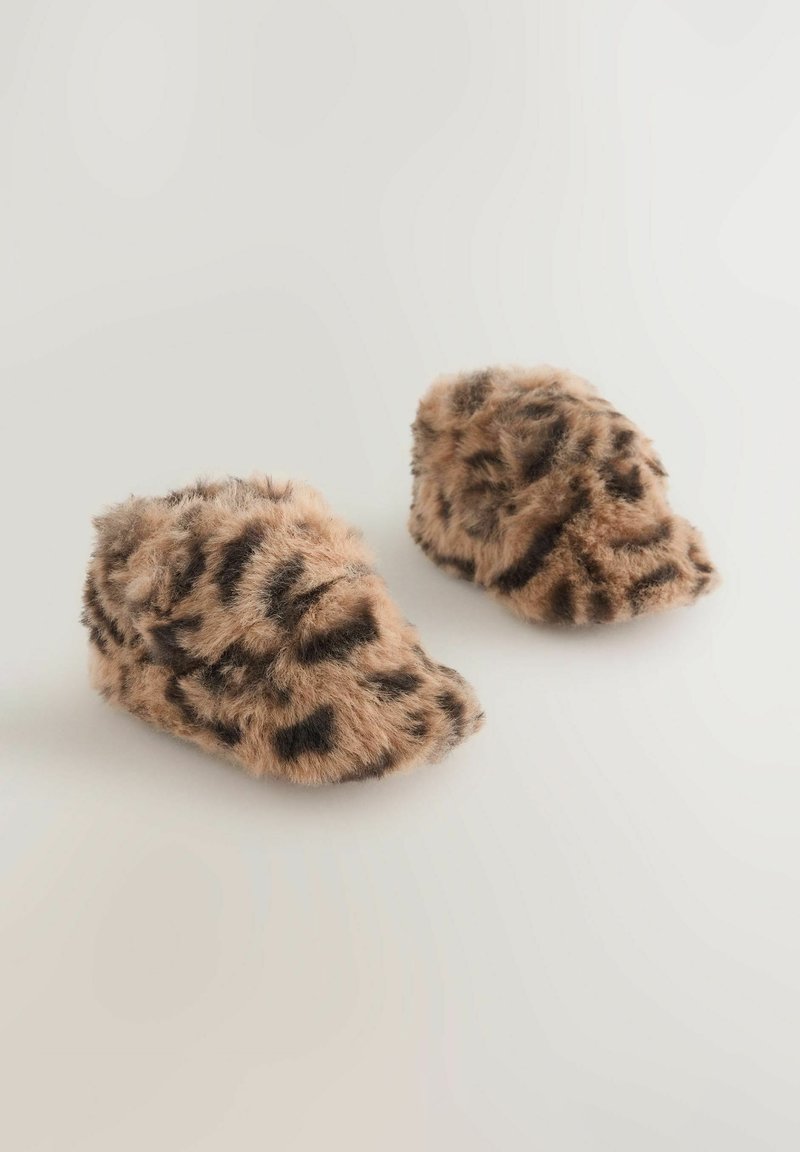 Next REGULAR FIT - COSY TOUCH FASTEN - Pantoffels - animal tan brown ...
