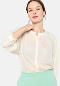 LolaLiza WITH MACRAMÉ DETAIL - Bluse - white