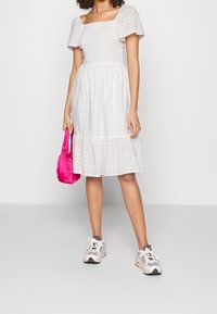 Gap Tall Vardagsklänning - off-white