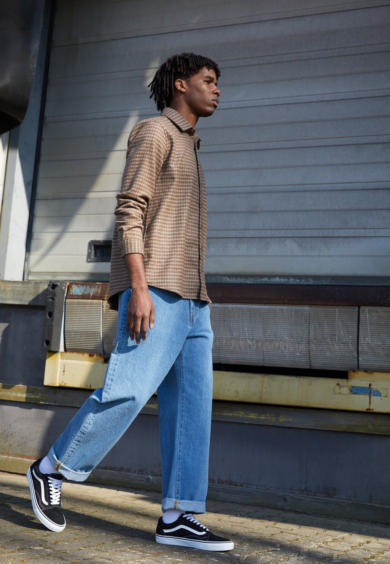 Carhartt WIP - LANDON PANT ROBERTSON - Baggy jeans - blue heavy stone wash, Forstør