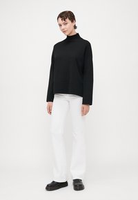 ONLY Tall ONLCOCO LIFE HIGH NECK - Stickad tröja - black