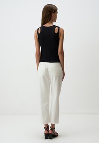 Jimmy Key SLIM FIT CREW NECK SLEEVELESS - Top - black