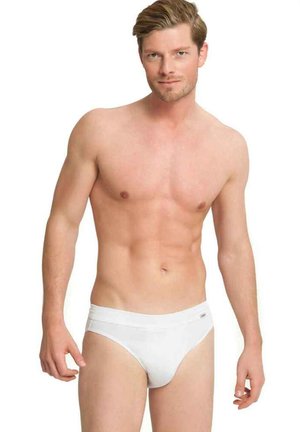 Weiße Herrenunterwäsche aus glattem, dehnbarem Stoff. Sie besticht durch ein enges Design mit einem weichen Bund und minimaler Naht für hohen Tragekomfort.