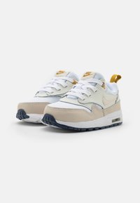 Nike Sportswear AIR MAX 1 EASYON - Sneakers basse - white/light orewood brown/midnight navy